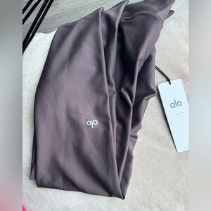 BNWT alo airlift legging sz L